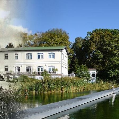 Hotel & Restaurant Haus Am See Locknitz Bagian luar foto