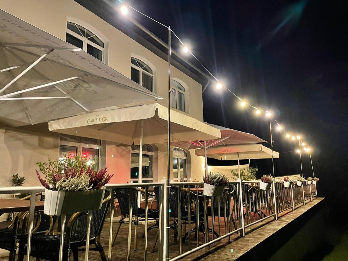 Hotel & Restaurant Haus Am See Locknitz Bagian luar foto