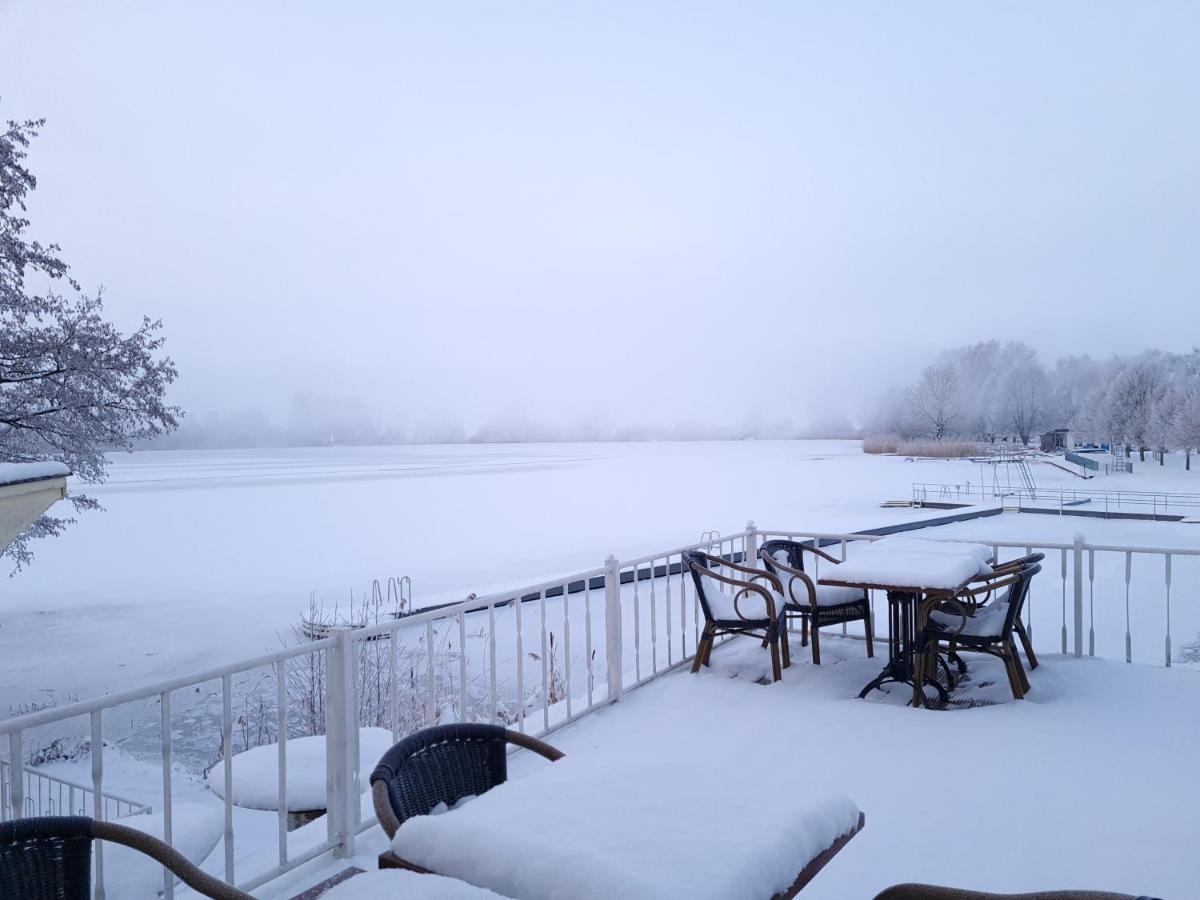 Hotel & Restaurant Haus Am See Locknitz Bagian luar foto